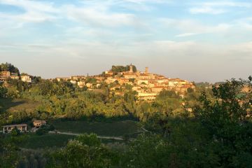 Il Capoluogo visto dalle colline circostanti Rosignano Monferrato